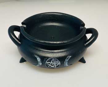 3 3/4" Cauldron/ Burner ashtray